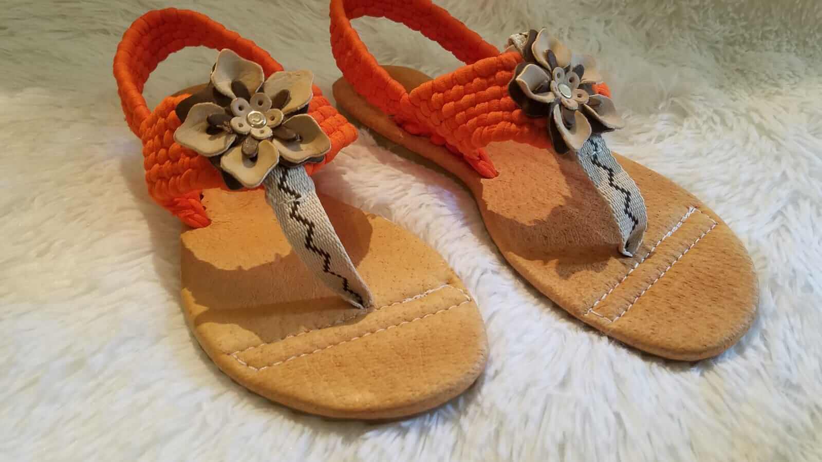 Huaraches handmade of woman. Handmade woven Mexican sandals.